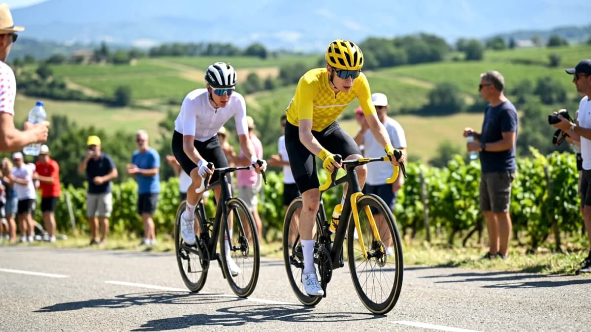 Tour de France 2026: Bất ngờ lớn tại Barcelona khi Vingegaard vượt trội Pogacar